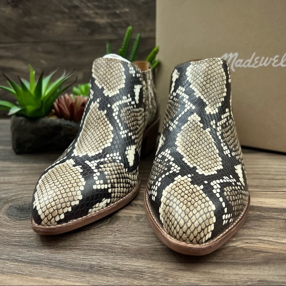 NIB Madewell Sonia Low Chelsea Western Ankle Bootie Snake Embossed Leather 8 - Picture 3 of 12